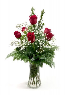 6-roses-arranged-in-vase-cheyenne-wy-82001